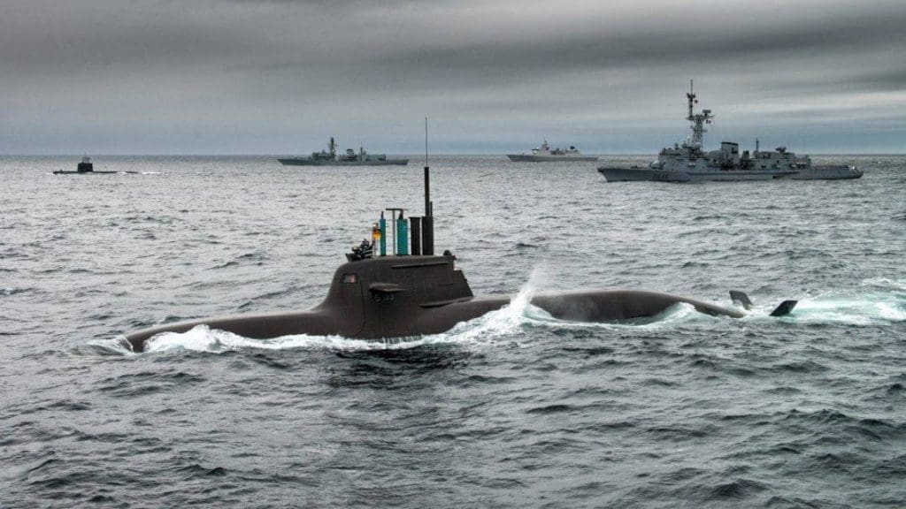 Formación naval durante el ejercicio anti-submarino Dynamic Mongoose 2015 - Imagen: OTAN