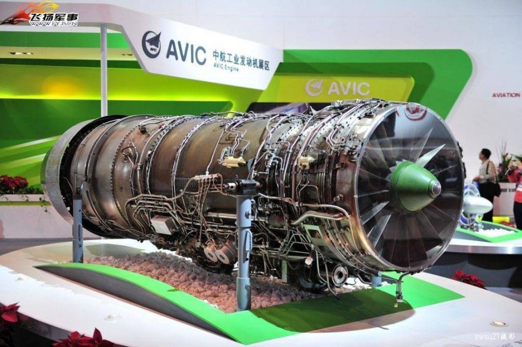 Un modelo del motor WS-10A Taihang en exhibición en una muestra aérea. Imagen: Internet.