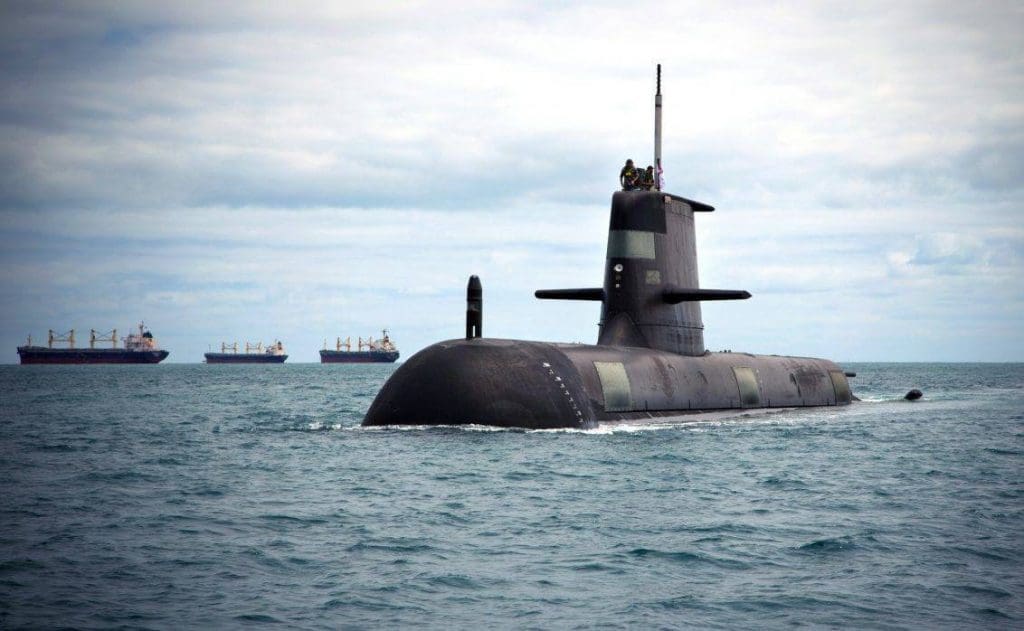 Submarino de la clase Collins HMAS Sheean. La RAN inició importantes programas para fortalecerse, sobre todo en lo que respecta a su fuerza de submarinos. Imagen: ABIS Tom Gibson