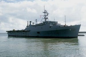USS_Austin_(LPD-4)_underway_in_1982