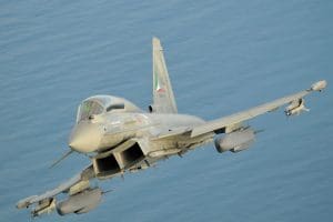 eurofighter-typhoon-storm-shadow-initial-flight-trials-2-foto-l-caliaro