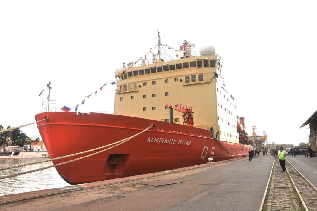 Así se despidió a la tripulación del rompehielos Almirante Irízar antes