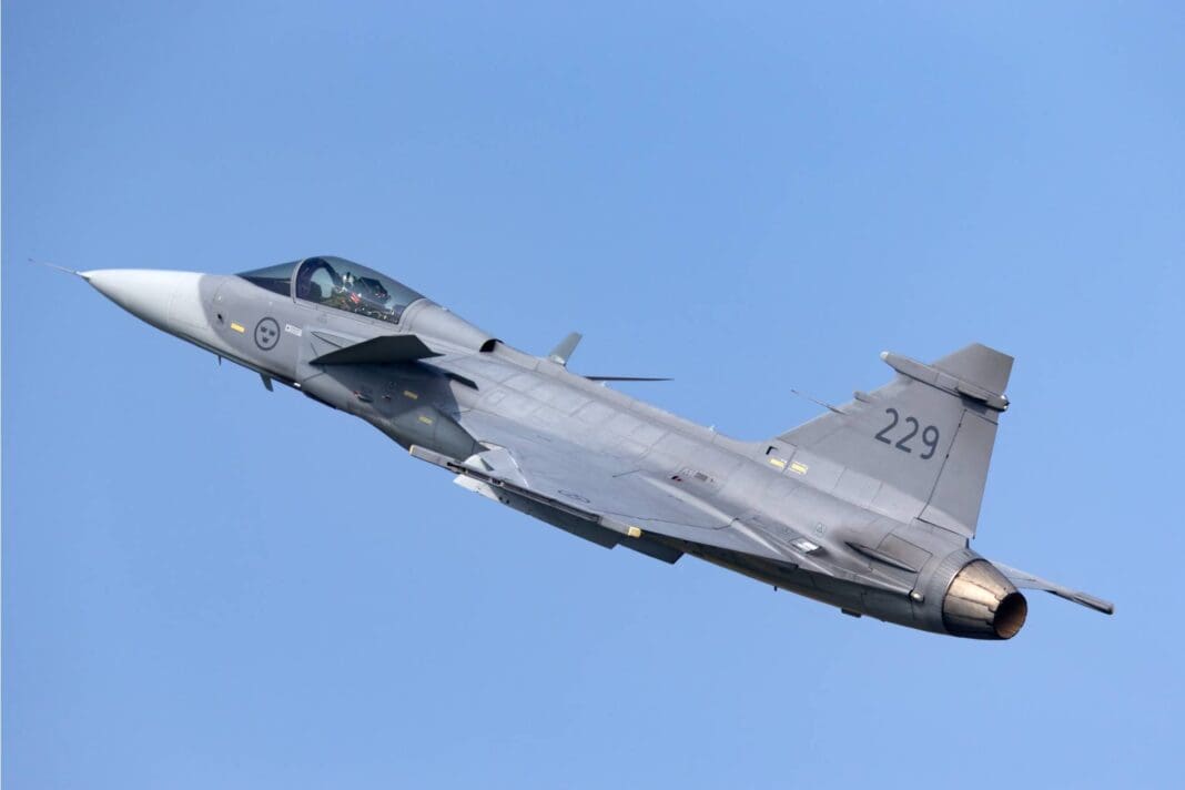 Saab Junto A Embraer Y Akaer Realizan Ensayos En Los Sistemas De