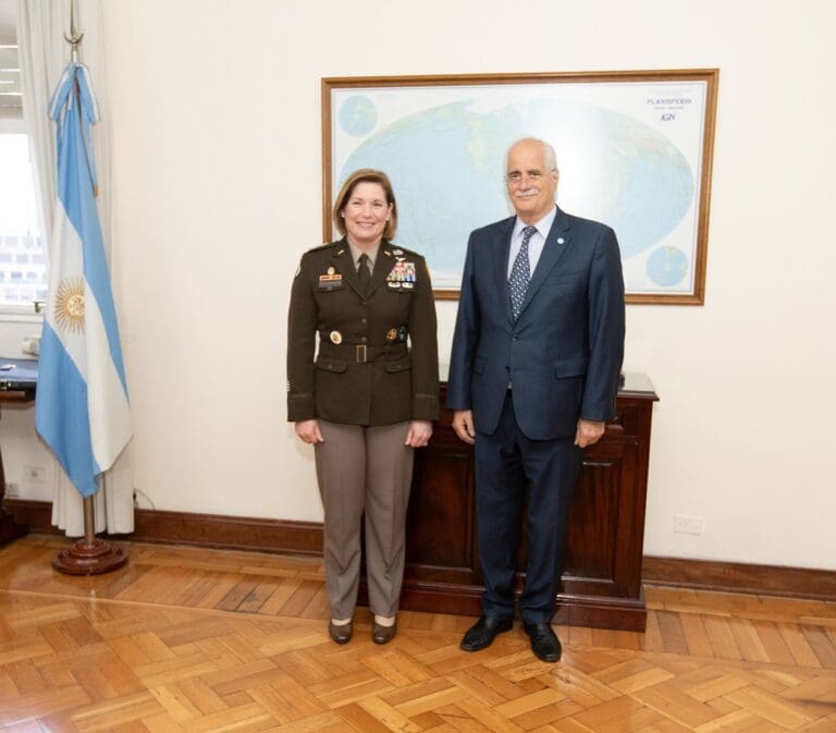 La General Laura Richardson Comandante Del Comando Sur De Los EE UU