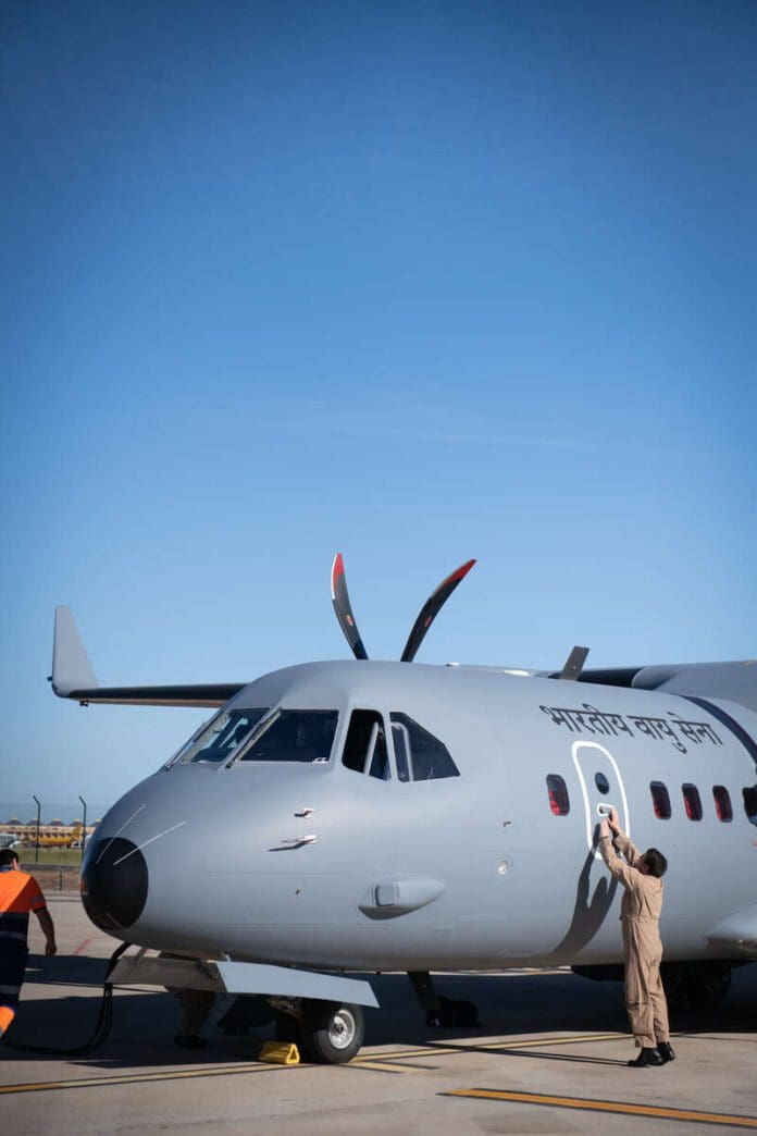 El primer C295 fabricado en España para la India realizó su vuelo inaugural