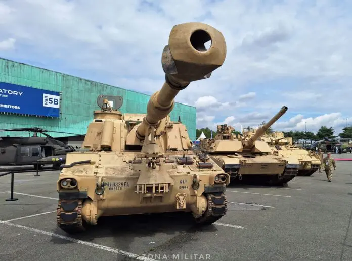 جيش الولايات المتحدة الأمريكية يكشف عن مركبات قتالية في معرض باريس الدولي للدفاع والأمن