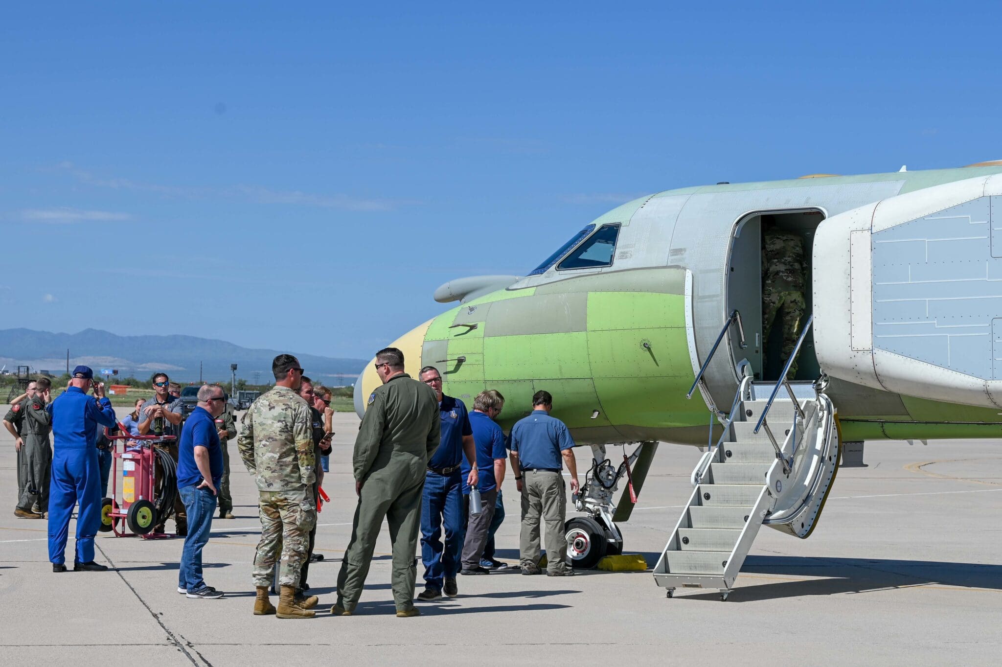 Avances En El Desarrollo Del Avión De Guerra Electrónica Ec 37b De La