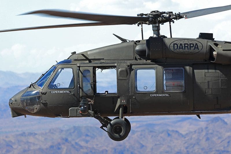 El Primer Helicóptero Black Hawk Autónomo Demostró Sus Capacidades Al ...