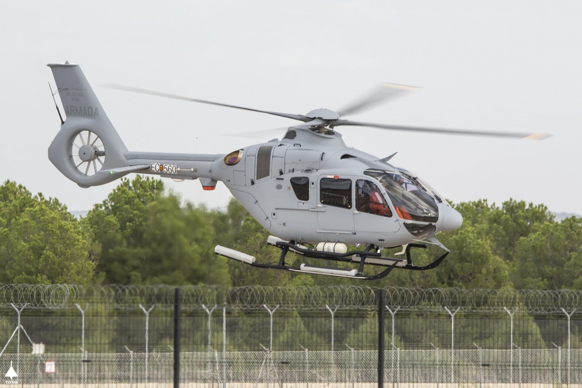 Airbus Helicopters Entregó A La Armada Española El Primer Helicóptero ...