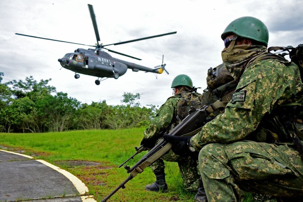 www.zona-militar.com