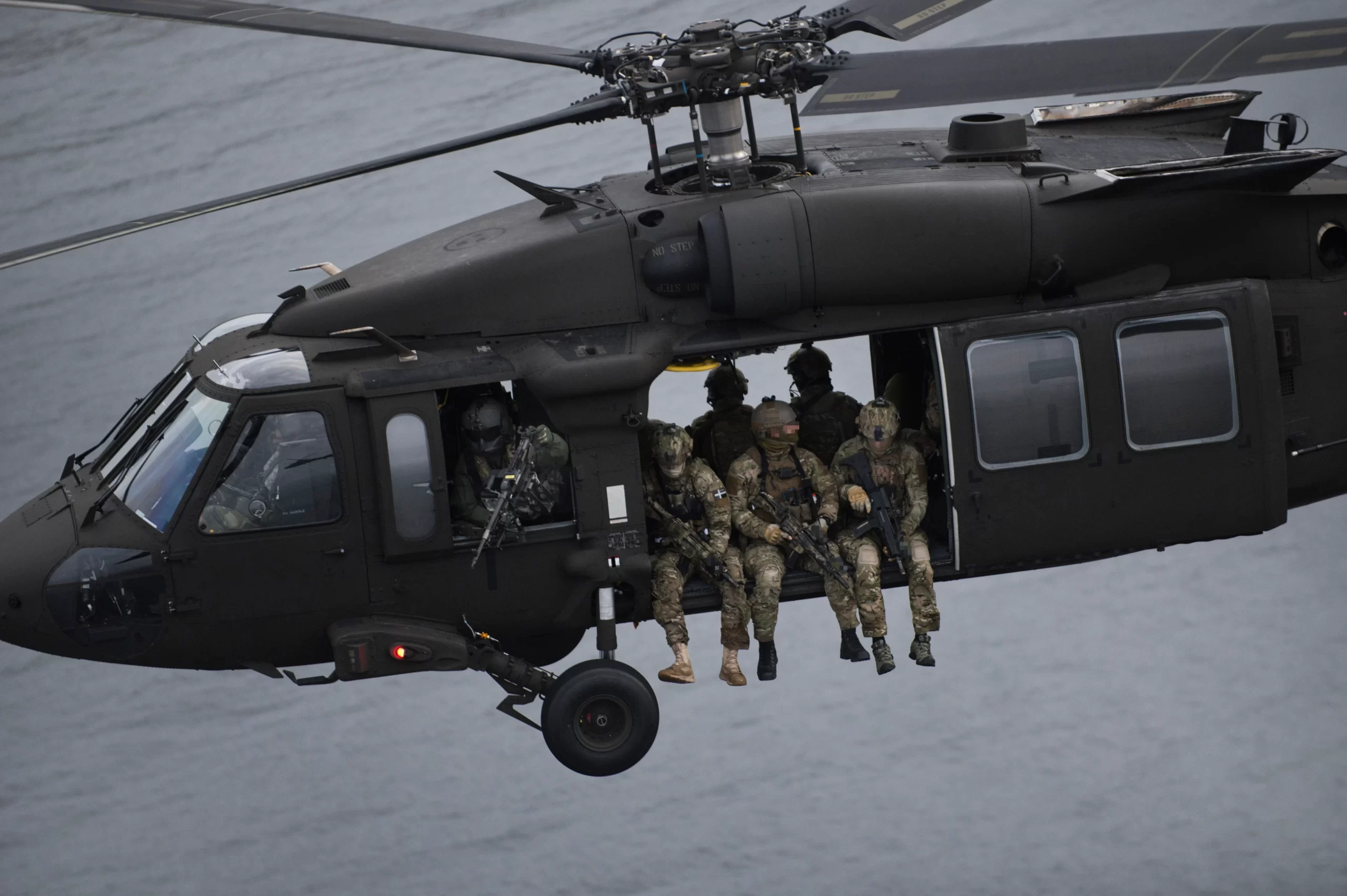 The Swedish Armed Forces confirm the purchase of 12 new UH-60M Black Hawks from the United States.